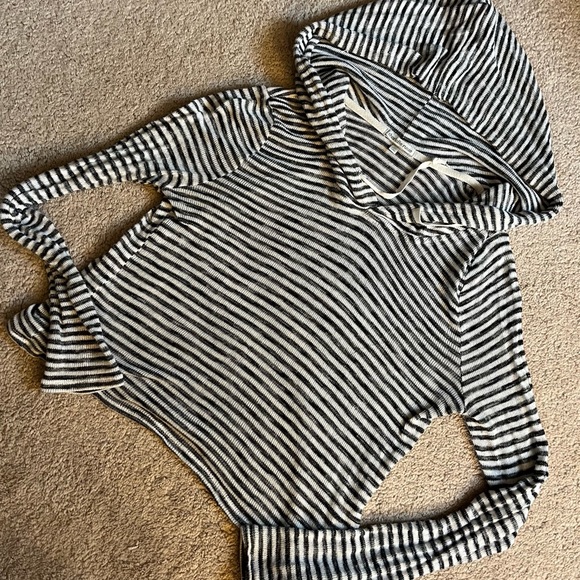 Crop Hoodie - Picture 1 of 3